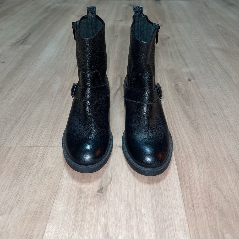 Black Leather Nine West Hanzil Side Zip Biker Ankle Boot Women’s size 6M